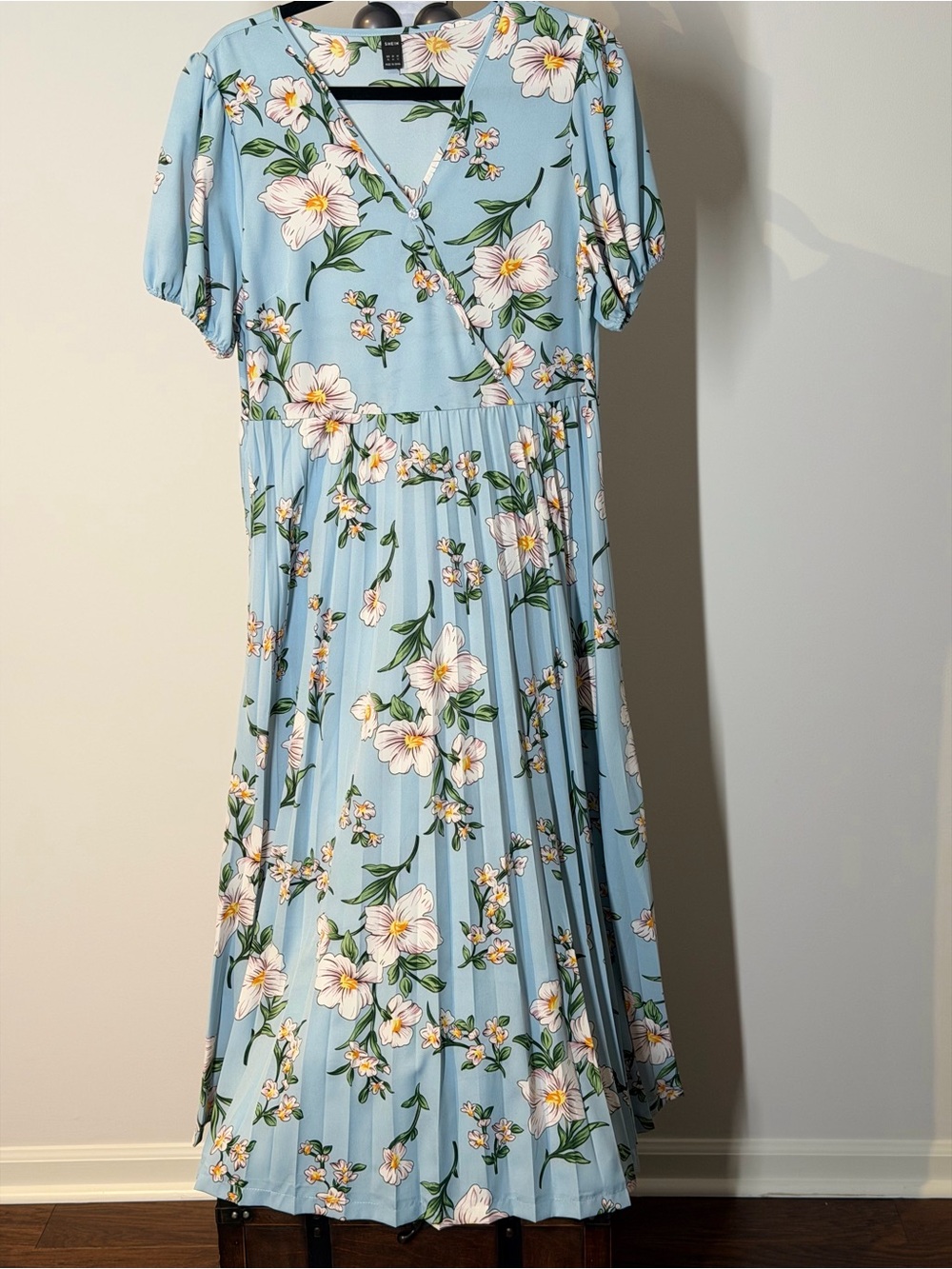 Floral Pleated Light Blue Midi Dress